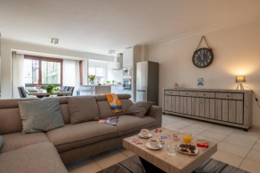 WeLoveOostende - Newly renovated large apartment 150m from the beach - Including bed sheets and final clea-ning